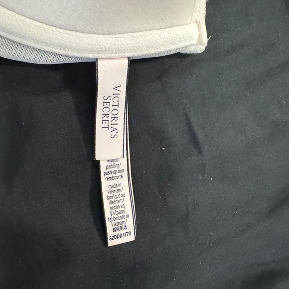 NWOT Victoria’s Secret Dream Angels Push-Up without Padding Bra - Picture 4 of 4